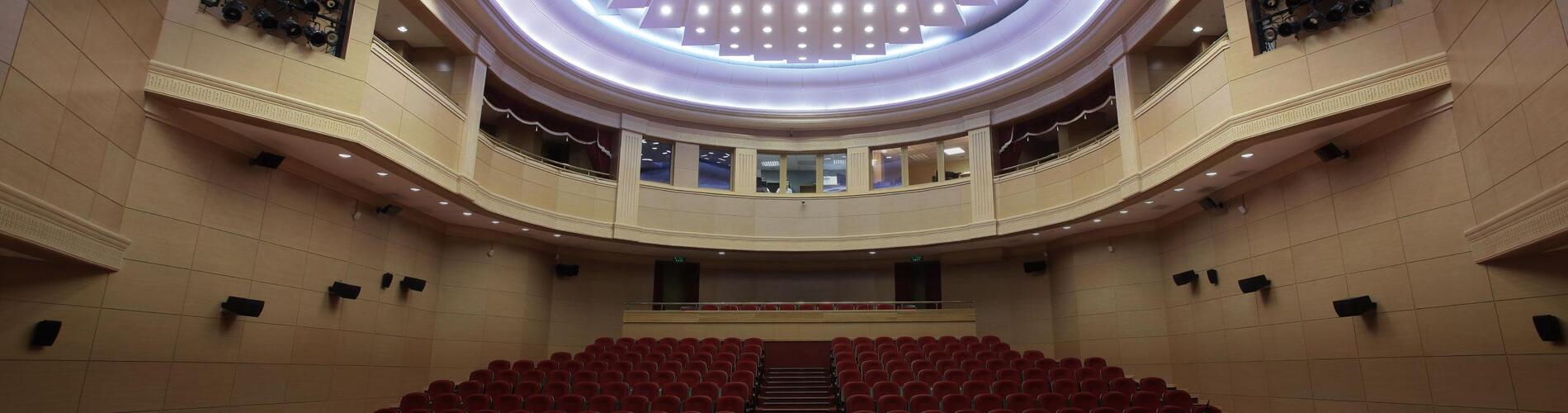 Комплексное оснащение Коми-Пермяцкого национального драматического театра имени М. Горького